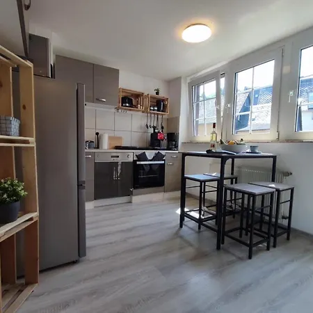 Innenstadt Mit Dachterasse, Grill, Bis 8 Personen, 3 Sz * Кохем