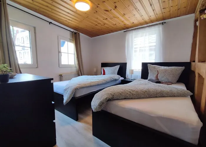 Innenstadt Mit Dachterasse, Grill, Bis 8 Personen, 3 Sz